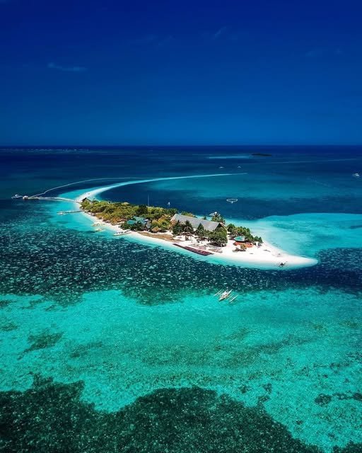 5.-Virgin-Island_Virgin-Island_-An-adventure-sandbar-escape_.jpg